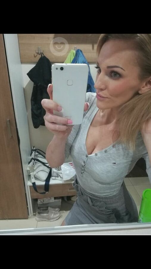 German bitch wants my black dick