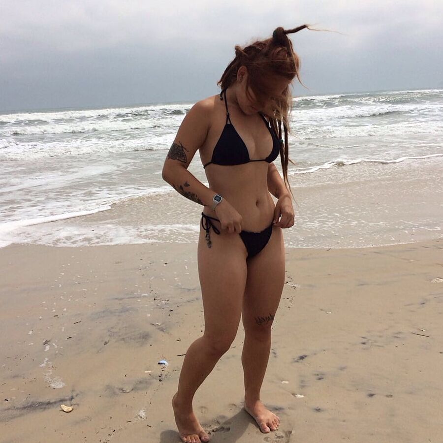 safadinha tatuada na bunda