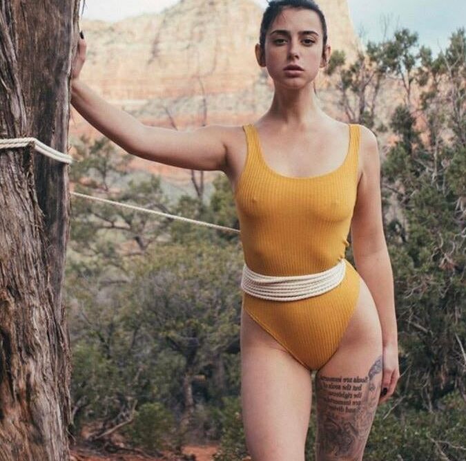 Sluts go braless in public