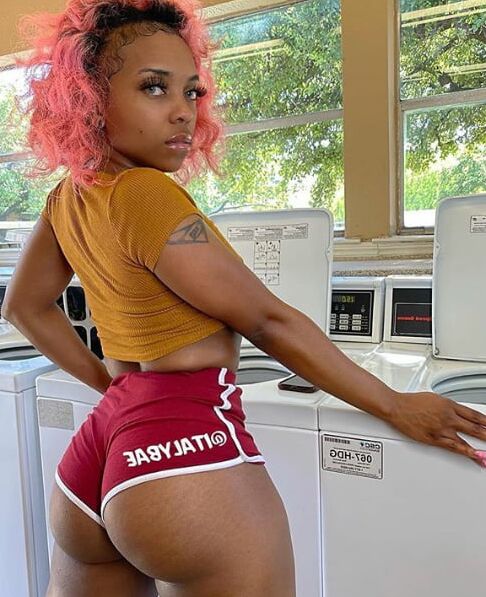 Slim thick girls