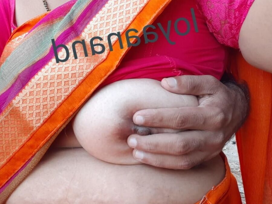 Hot girls bhabhi outdoor capture