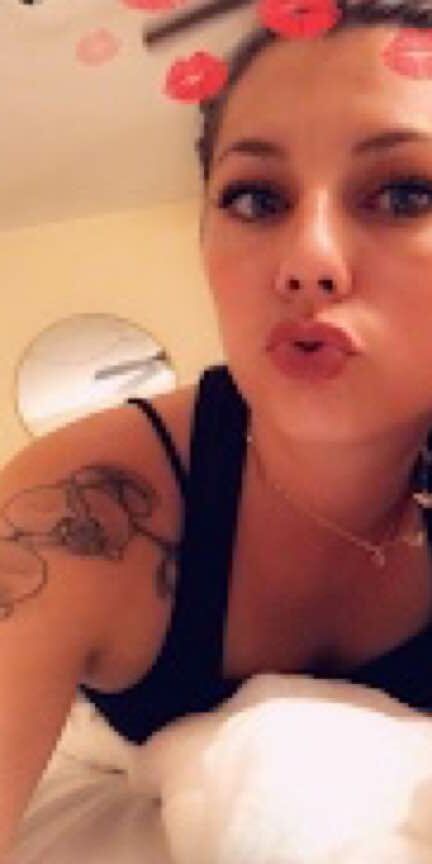 A cuck boyfriend wanted to expose his gf Rachel ()