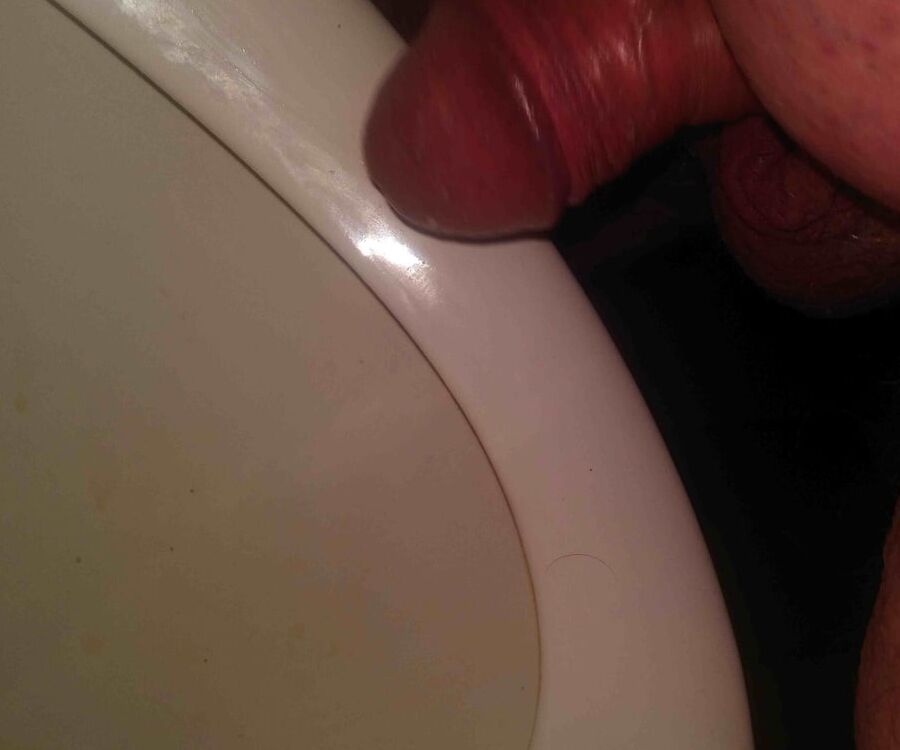 Pee searching - Auf der Suche nach Fremdpisse