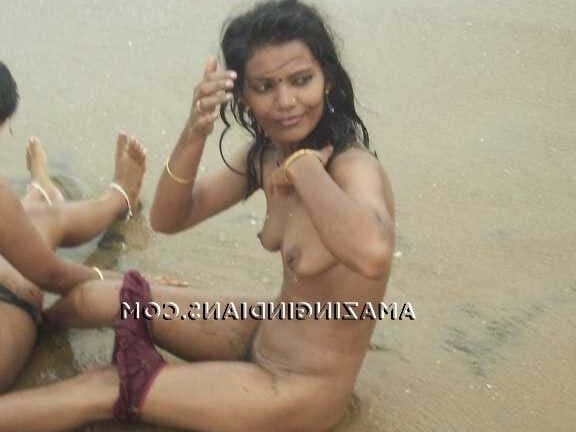 Amazing Indians - Anjali and Mayura Lesbians