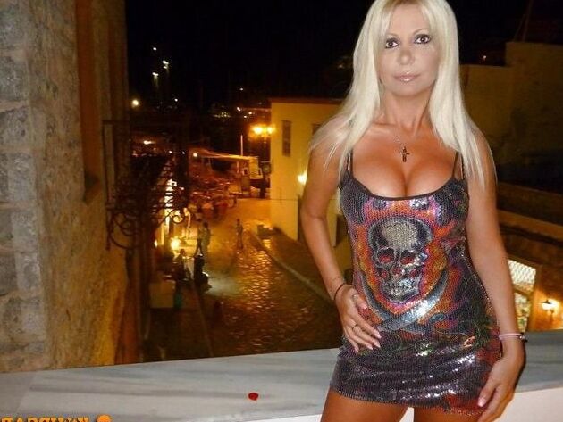 greek milfs