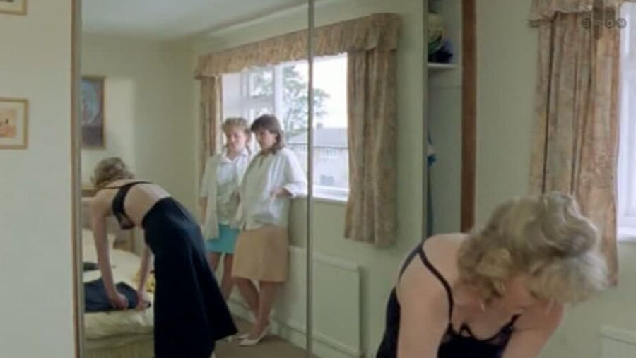 Lesley Sharp, Britsh Actress, Celelebrity