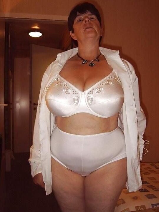 Big Girls Wearing Bras