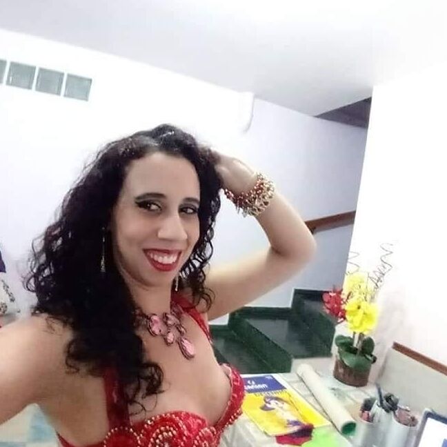 Belly dance milf