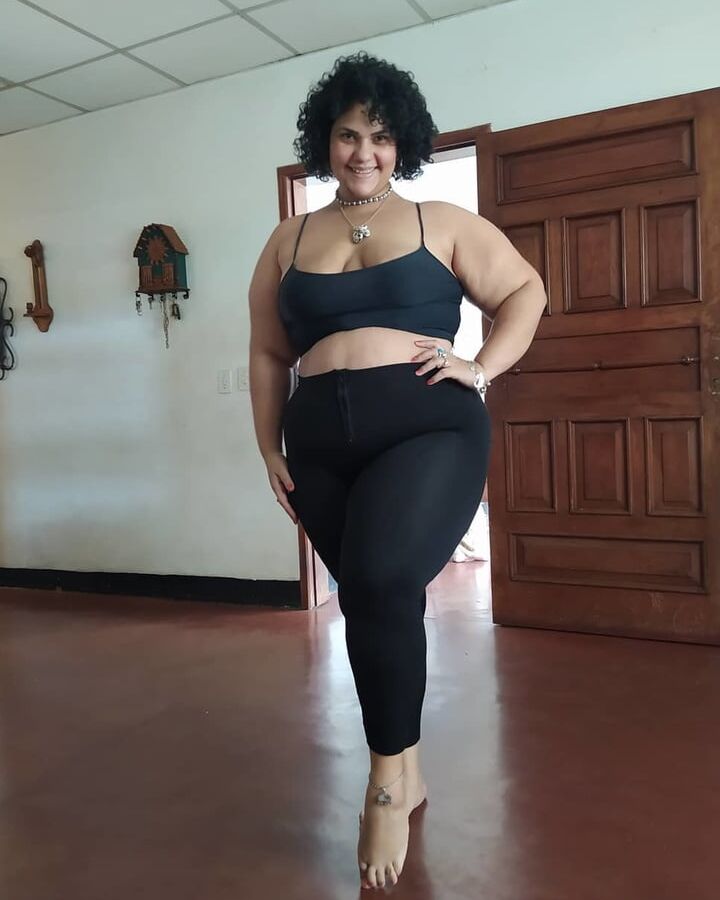Amateur saggy face to cum