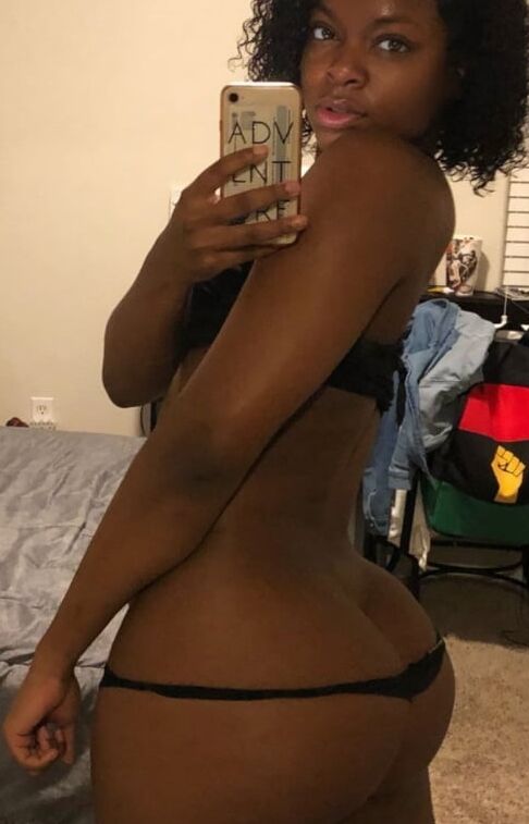 Slim thick girls