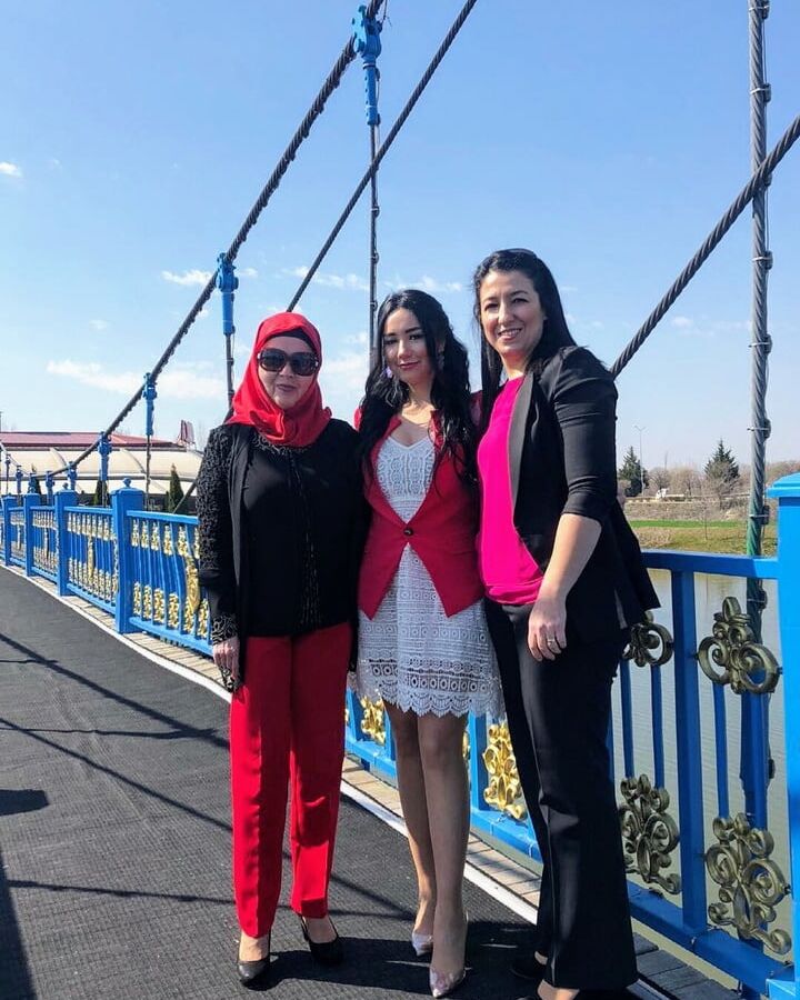 Turkish Hangisini Sikersin