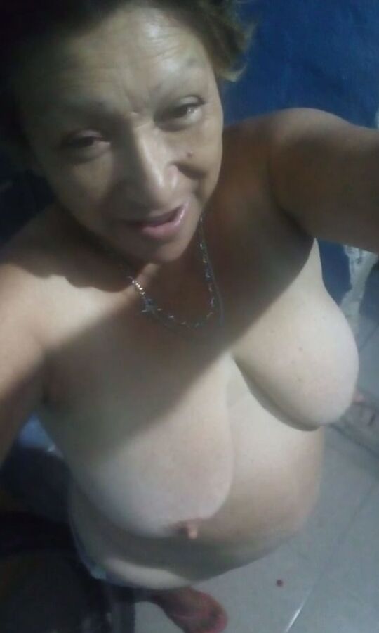 campechana madura cincuentona super milf caliente