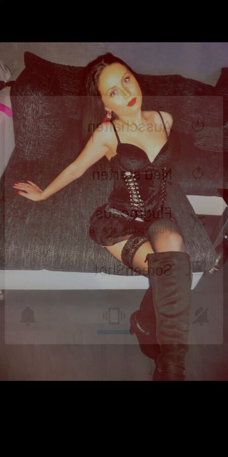 Real SexyCelly need your Support!!!