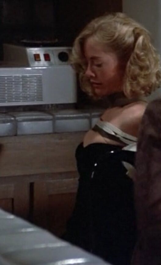 Celebrity Boobs - Cybill Shepherd
