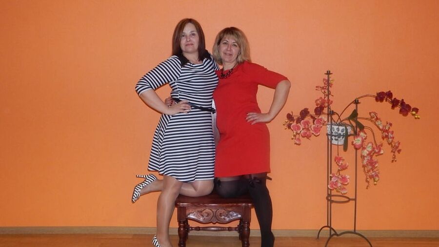 sexy females in tights pantyhose nylons