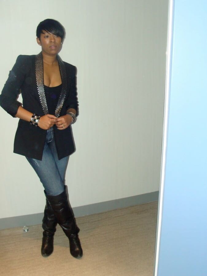Ebony Goddesses wearing boots