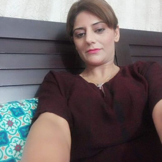 CUTE PAKI WIFE