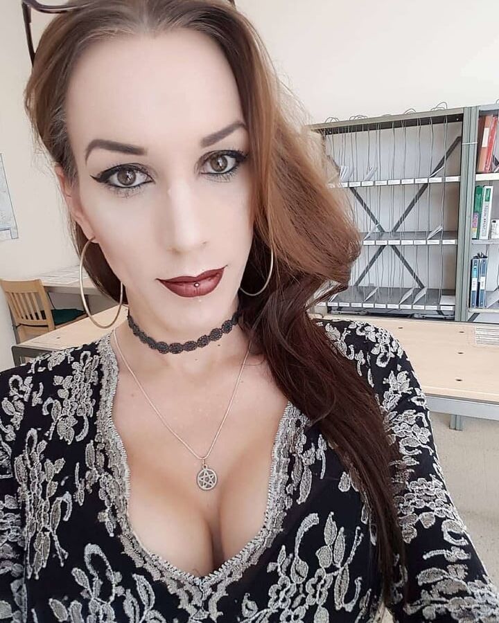 Cum on Gothic