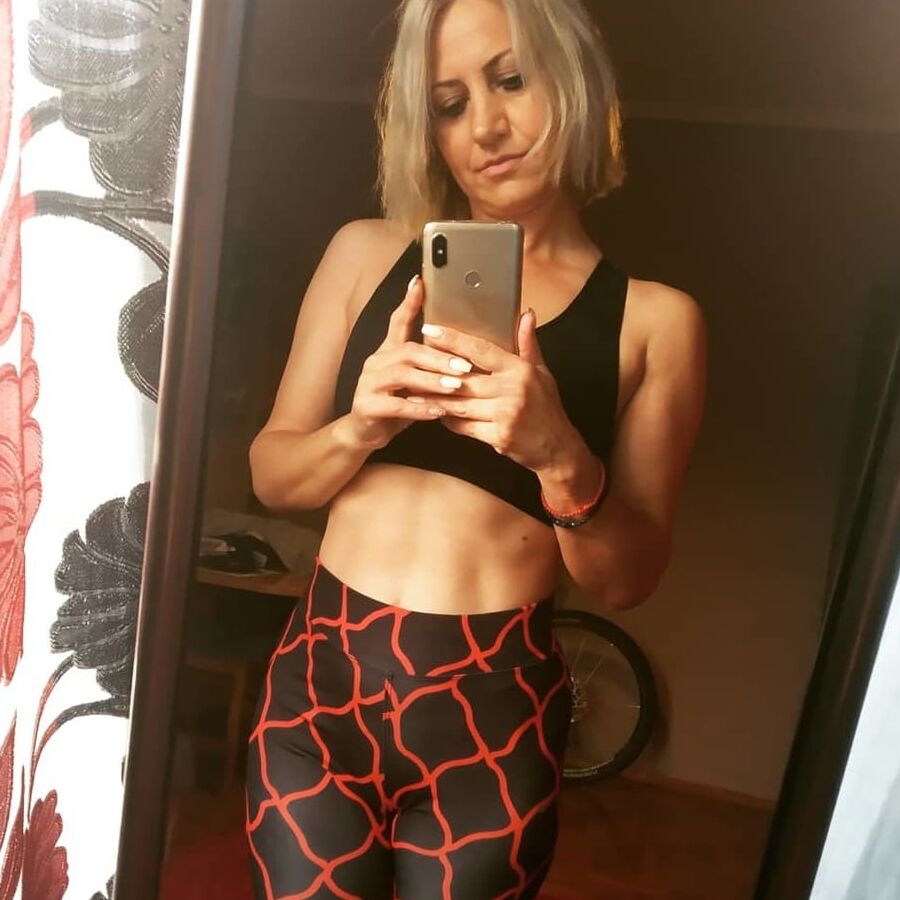 greek milfs
