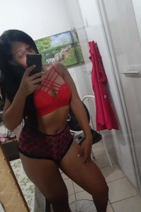 LAMANNY ROCHA - MORENA LINDA DO FACEBOOK