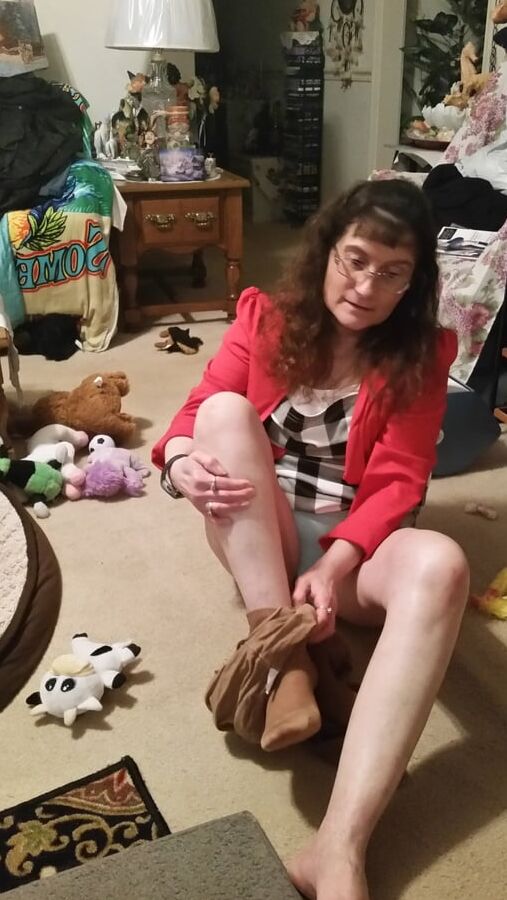 Slut here who wants me
