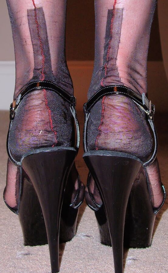 Fully Fashioned Nylons