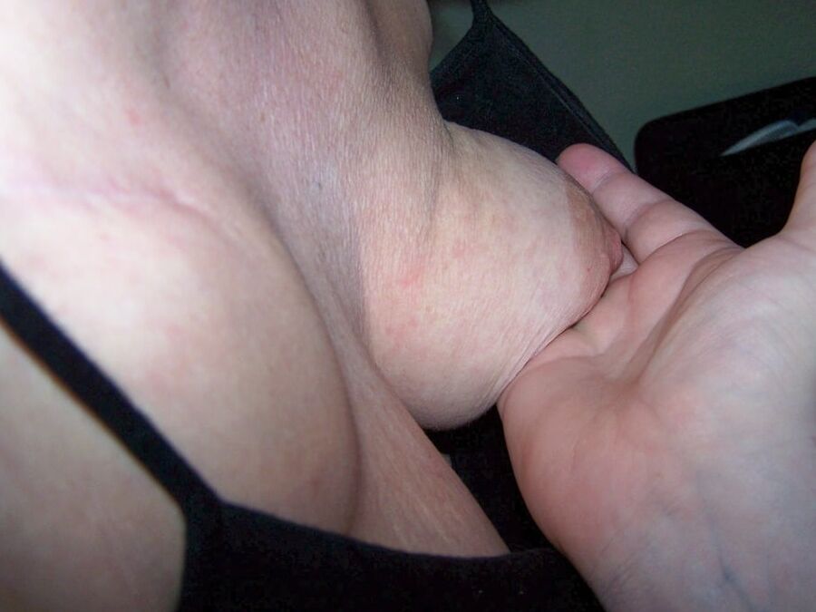 seins et caresses