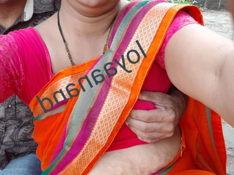 Hot girls bhabhi outdoor capture