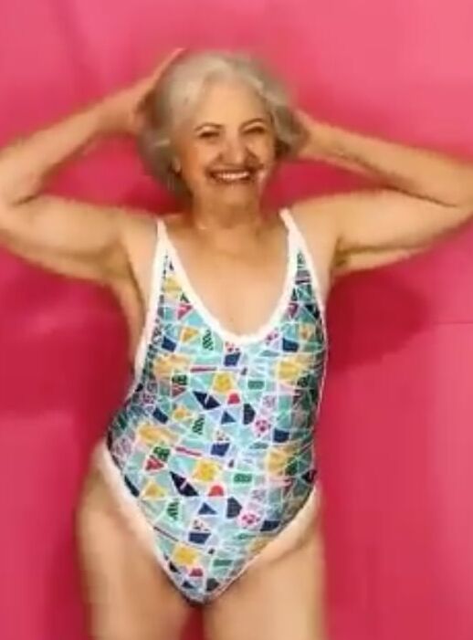 LATIN GRANNY