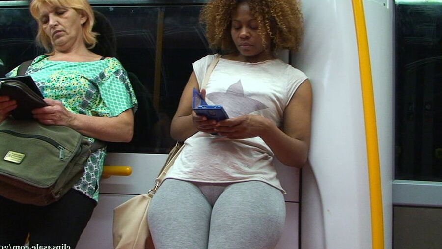 hungry ass in gray tights GLUTEUS DIVINUS