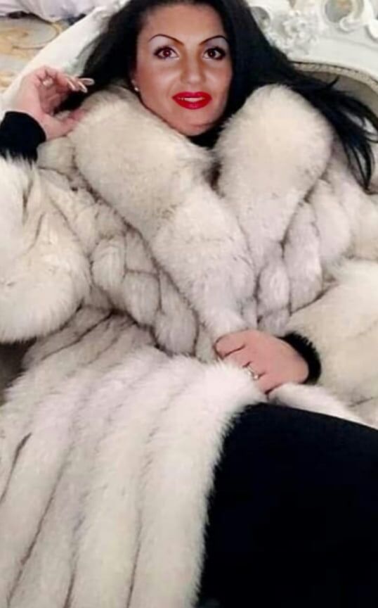 PAULINA daughter