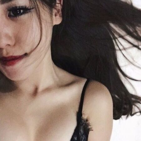 Pretty korean masturbates