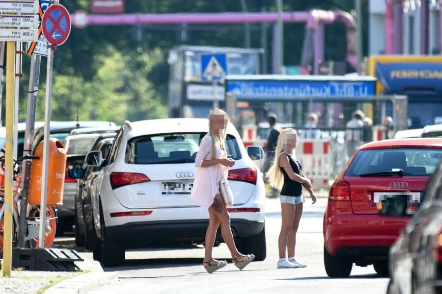 STRASSENSTRICH-GEIL
