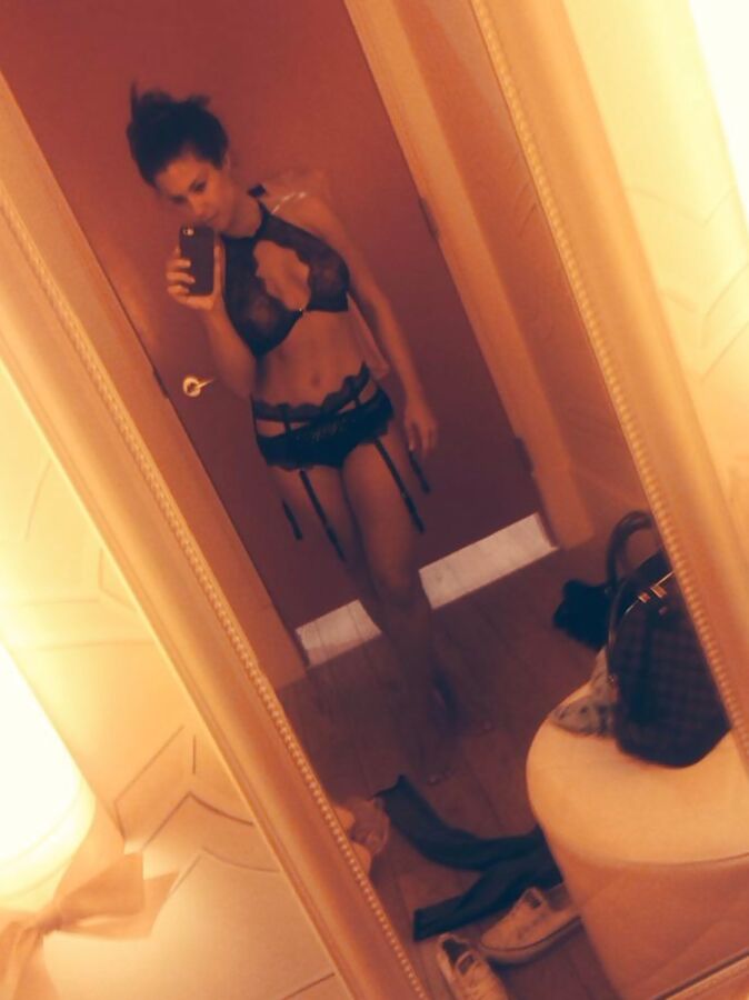 ex gf ass selfies