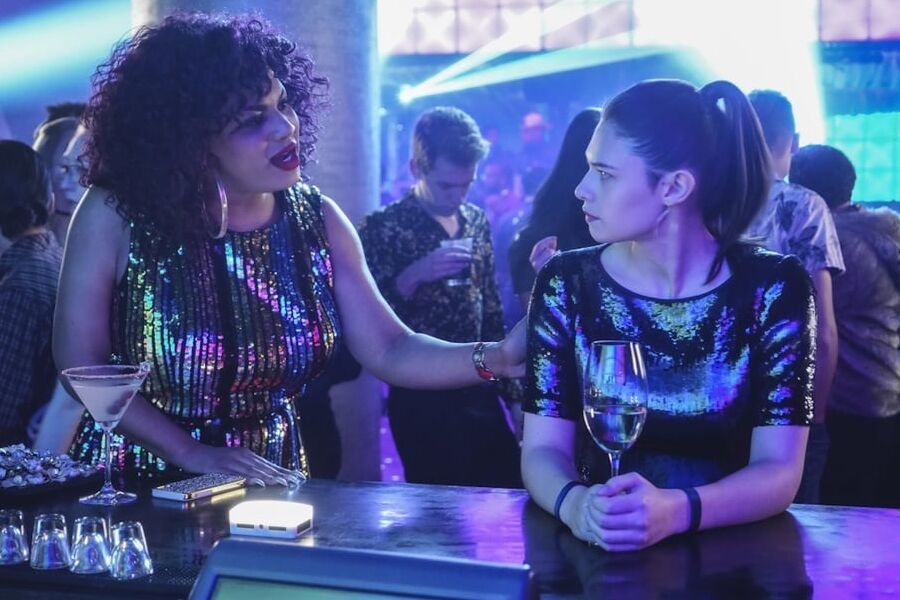 Nicole Maines adorable thing!