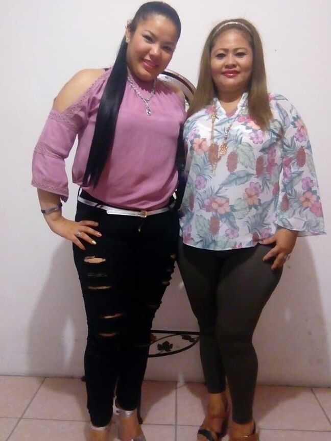 UNA RICA MADURITA Y SU SABROSA AMIGA