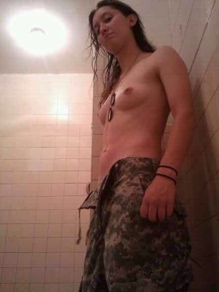 MILITARY GIRLS