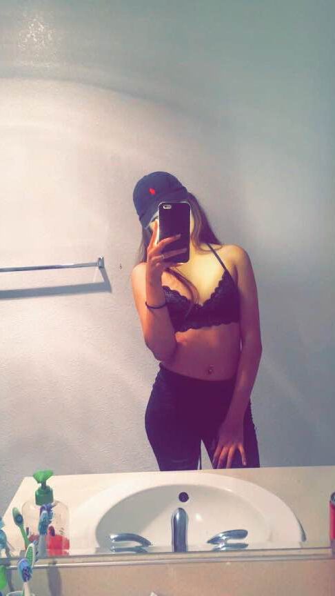 Stephanie show off her sexy body