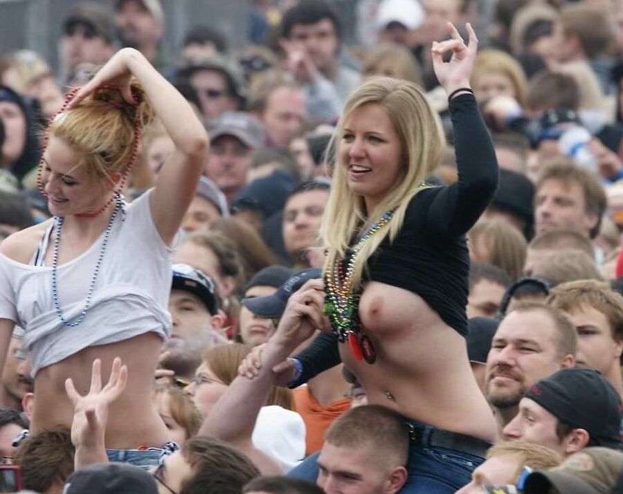 Flashing Tits