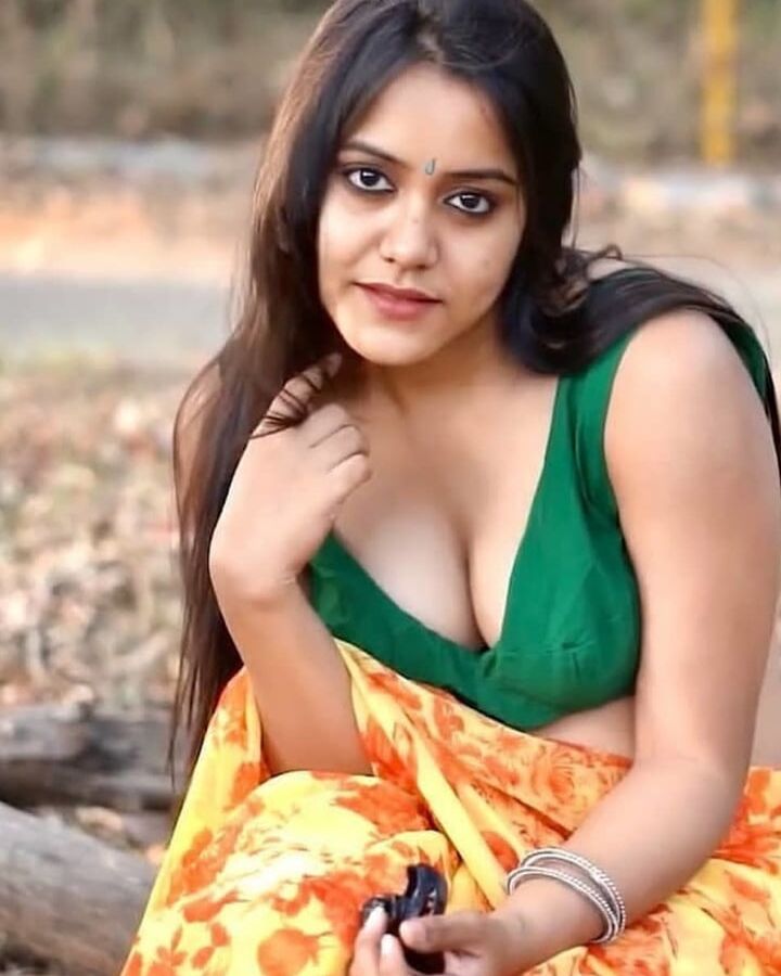 sexy saree