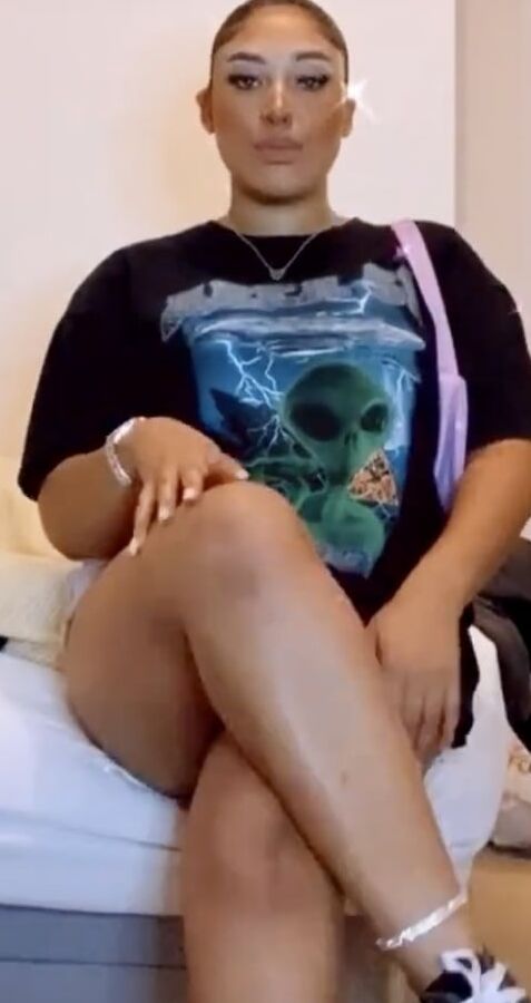 Busty Ebony Babe: Kiah