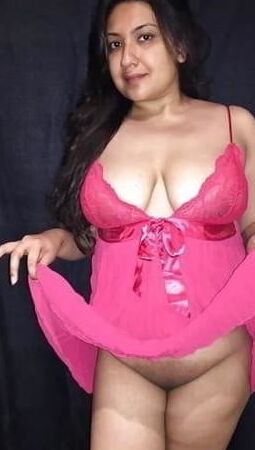 Fat Pakistan milf big boobs exposed