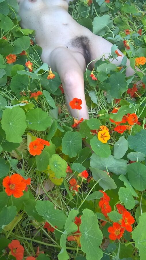 Hairy Milf JoyTwoSex With Flowers