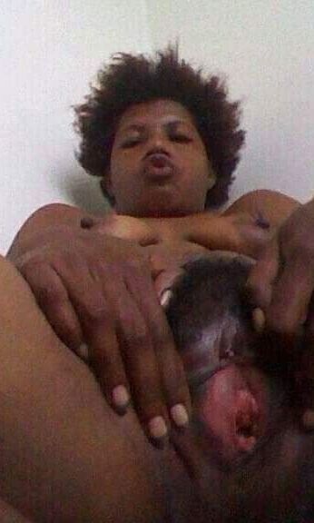 Plump pussy spray can insertion