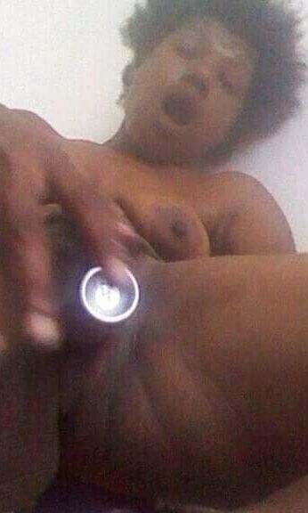 Plump pussy spray can insertion