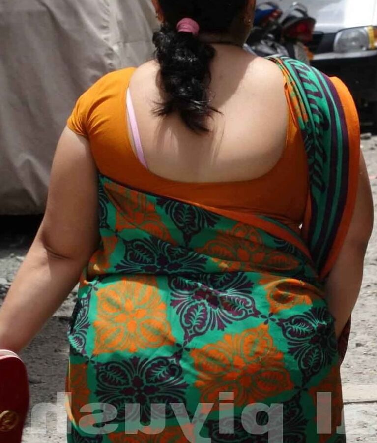 Hot girls bhabhi outdoor capture