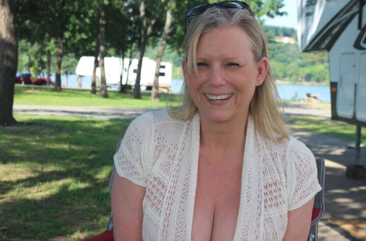 Sexy Blonde Hotwife
