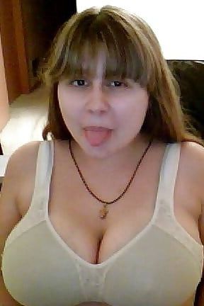 Cleavage pictures sluttyx.com