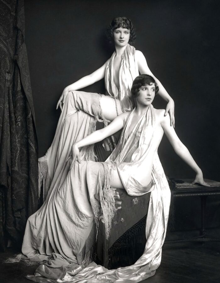 Vintage Nudes Backsides