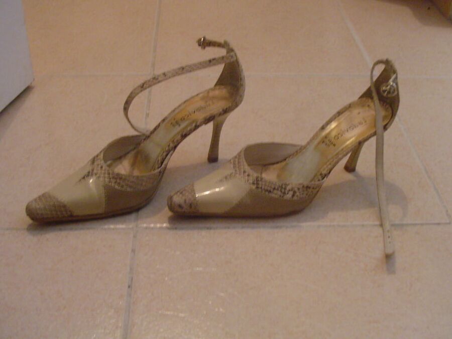Les chaussures de ma femme, lesquelles preferez-vous ?